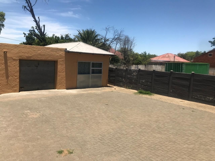 5 Bedroom Property for Sale in Navalsig Free State